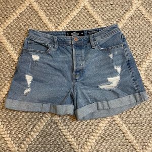 Hollister Ultra High-Rise Mom Jean Shorts